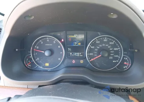 2013 Subaru Outback 2.5I Limited z USA, uszkodzony, nr VIN 4S4BRBKC5D3241585